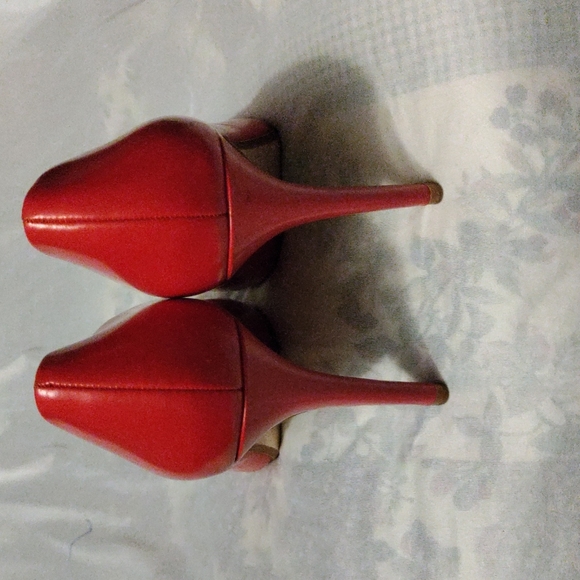 NWOT Women's Zara Basic Collection Pointed Toe Leather Stiletto Pumps - Picture 6 of 7